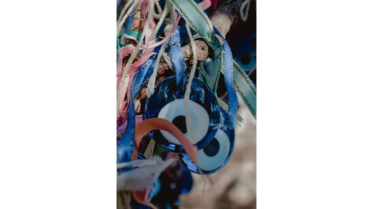 Objets décoratifs et pendentifs à motif d'œil